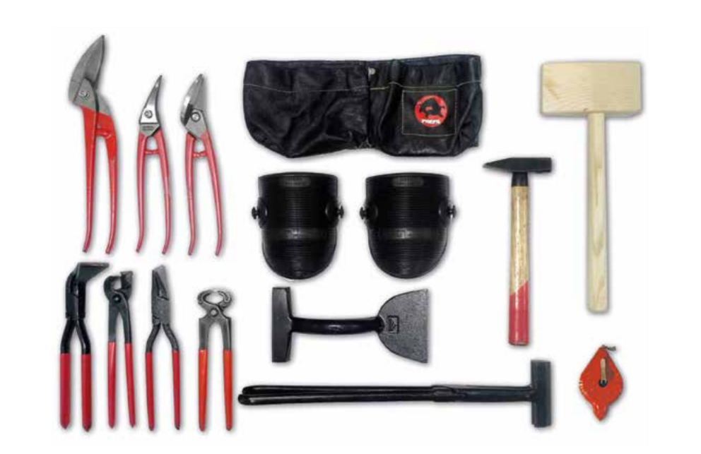 Ilustracja narzędzi niezbędnych przy montażu produktów małoformatowych PREFA