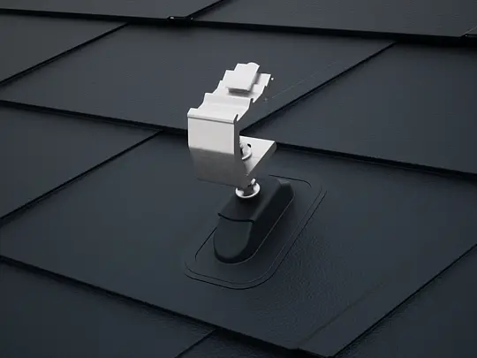 Rendering systemu montażowego do instalacji solarnej PREVARIO Sunny na czarnych dachówkach DS.19 PREFA. System montażowy do instalacji solarnej stanowi idealną podstawę dla rozwiązań fotowoltaicznych montowanych na dachach aluminiowych PREFA.