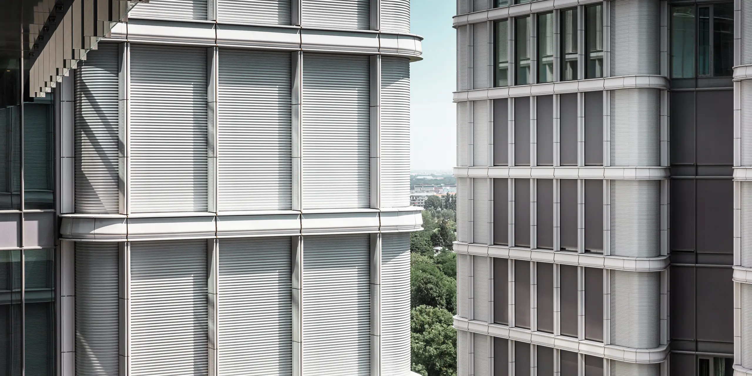 Detailansicht der PREFA Profilwelle am Belvedere Gebäude in Wien.