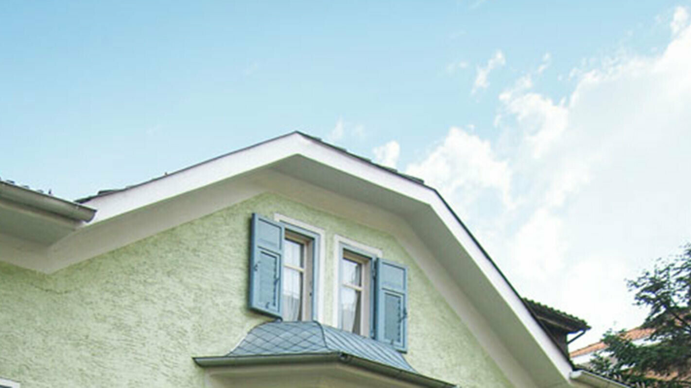 Rozbudowa kondygnacji dachowej przed modernizacją z dachówką rombową PREFA