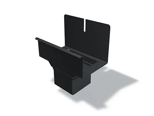Sztucer do rynny prostokątnej z wylotem kwadratowym PREFA, dostępny w rozmiarach 80/250, 80/333, 100/333 i 100/400 mm, służy do skutecznego zbierania i odprowadzania wody deszczowej w systemach odwadniających dachy.