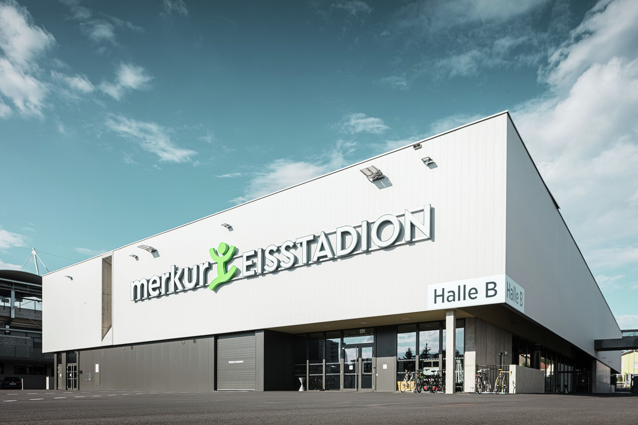 Obiekty referencyjne PREFA Systemy elewacyjne Siding 17 P.10 czysta biel