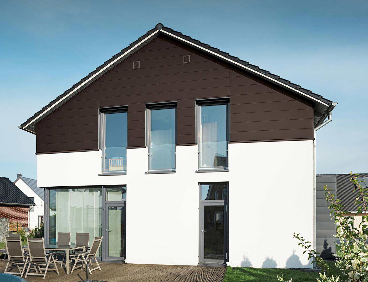 Obiekty referencyjne PREFA Systemy elewacyjne Siding 11 P.10 orzechowy brąz